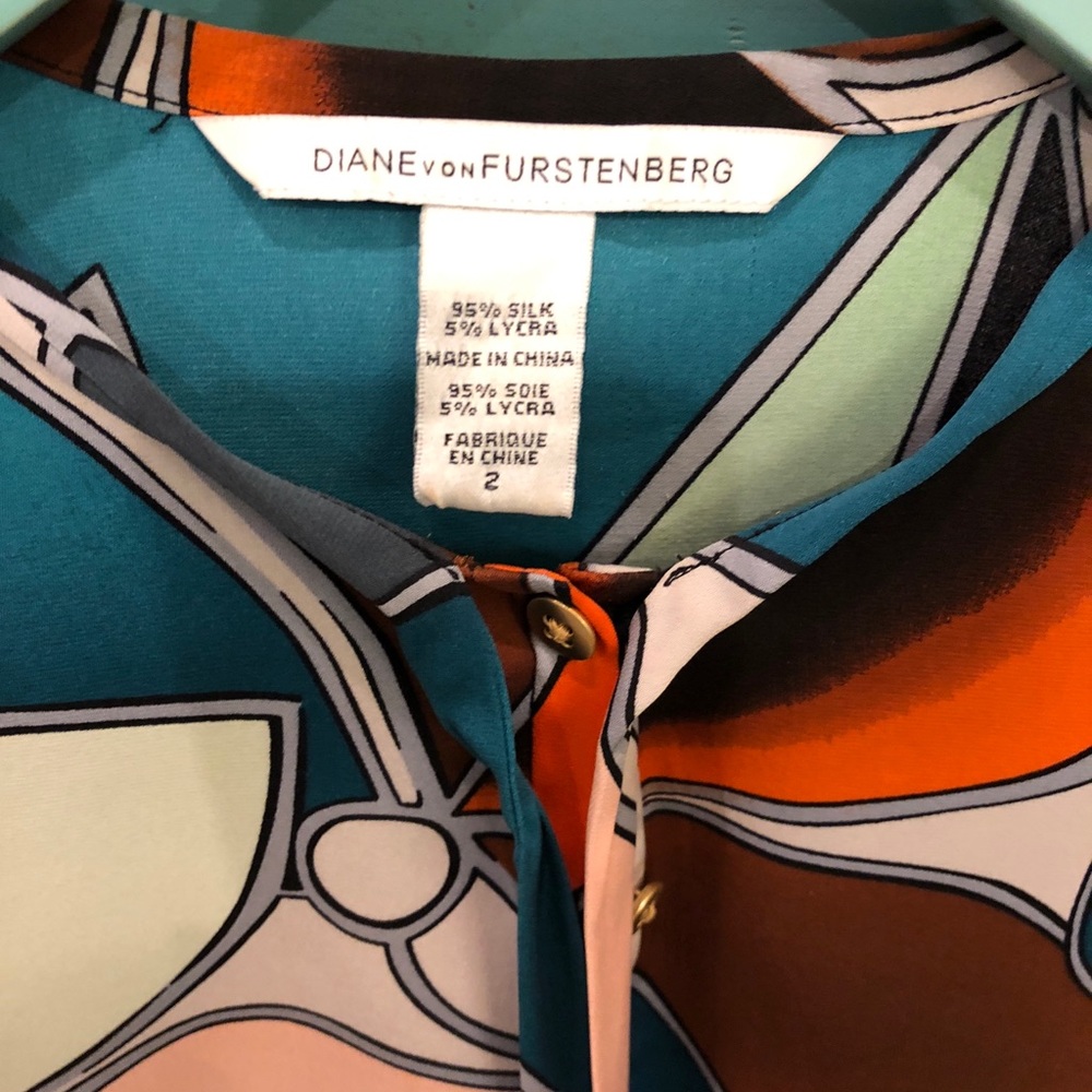 DVF Blouse - Picture 6 of 6